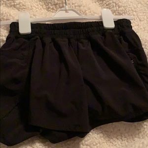 Lululemon tracker shorts 4”